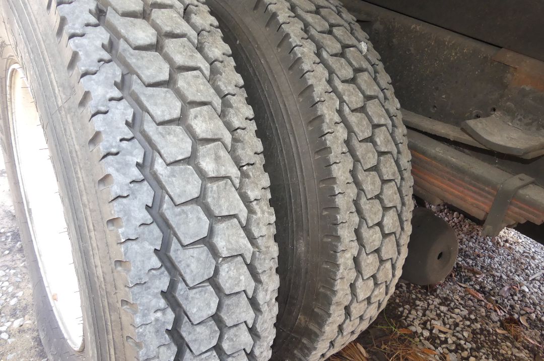 2003 GMC C8500 - Image 12